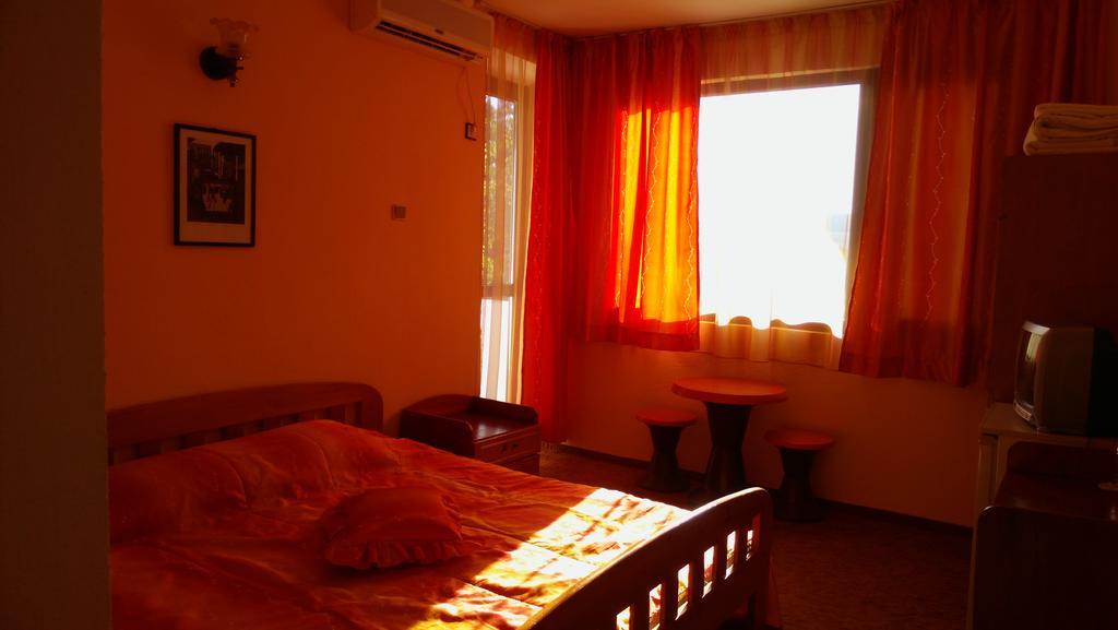 Stefan Family Hotel Kranevo Oda fotoğraf