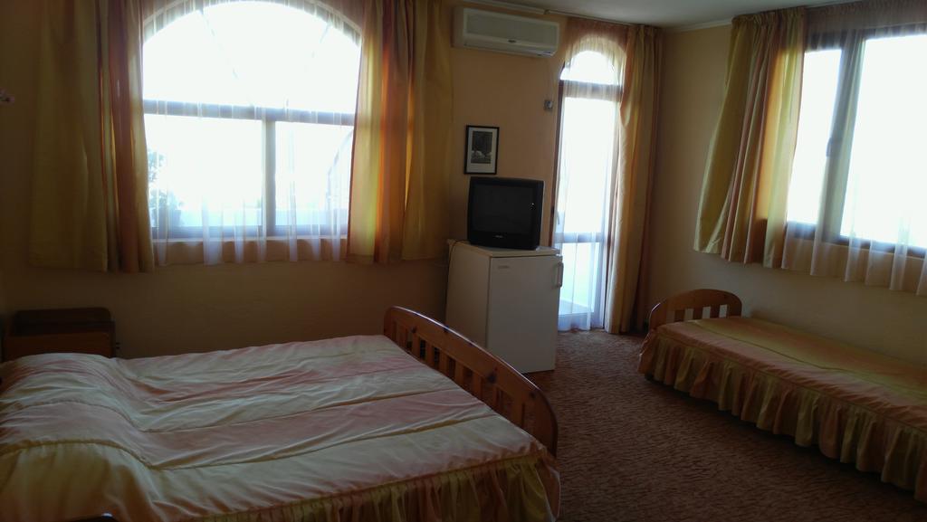 Stefan Family Hotel Kranevo Oda fotoğraf